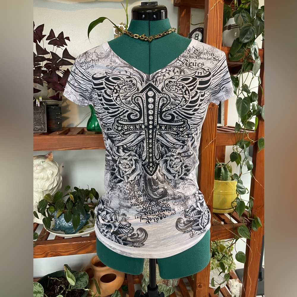 Cotty on Y2K inspired top